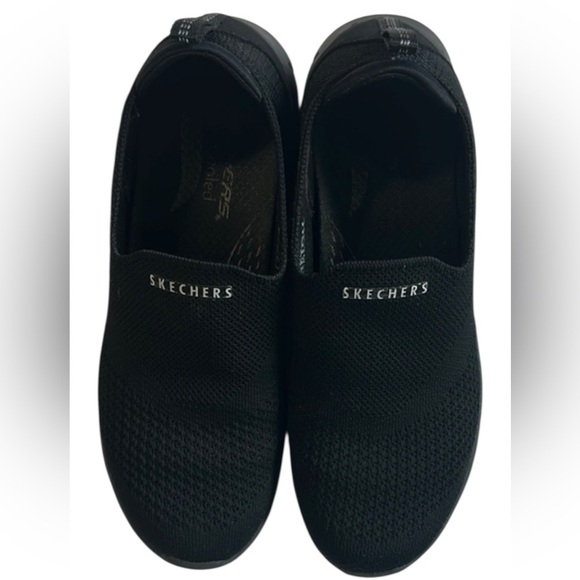 Skechers Women’s Black Slip-On Shoes Arch fit - Picture 1 of 14